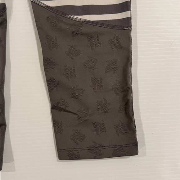 Rabbit Capri Striped Tights Womens Size Small - Picture 6 of 7